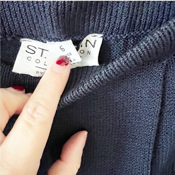 St. John Collection Sweater Set - Picture 8 of 11